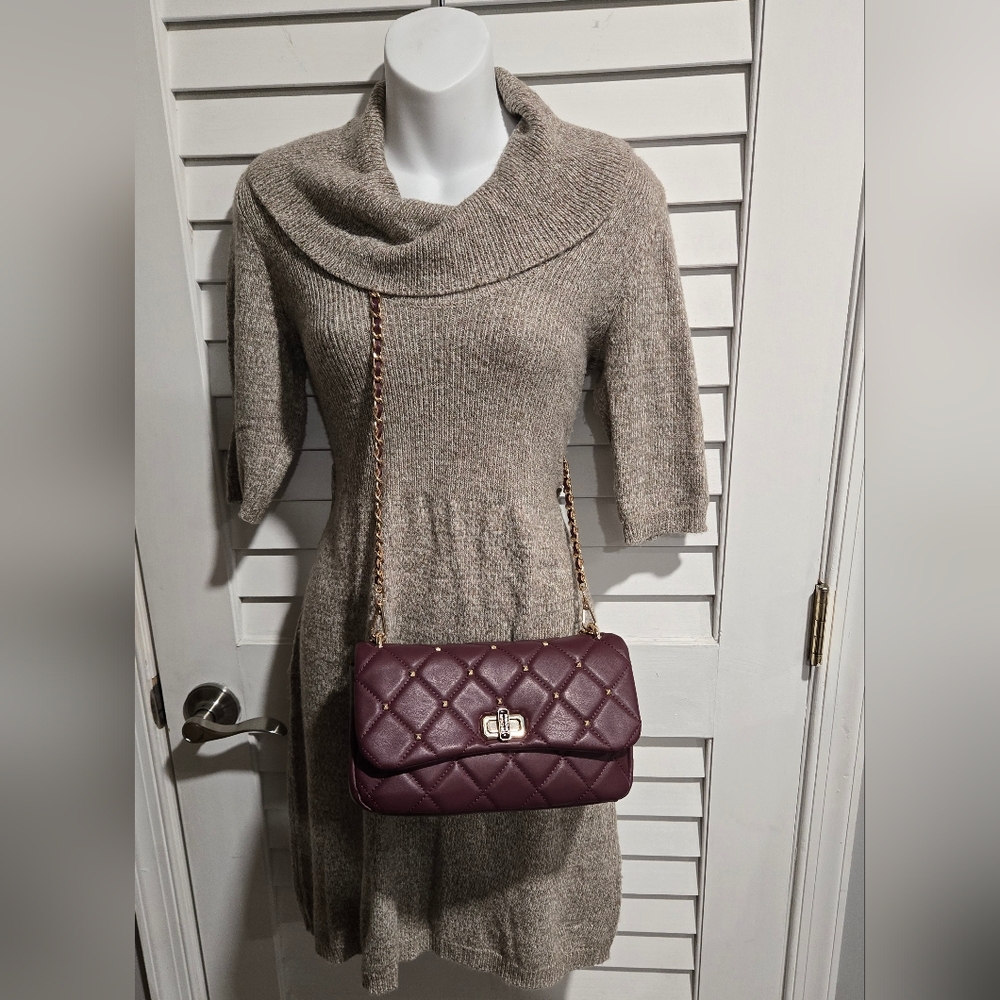 Badgley Mischka Plum Quilted Hand Bag with Gold Chain and Adjustable Crossbody - Picture 8 of 14